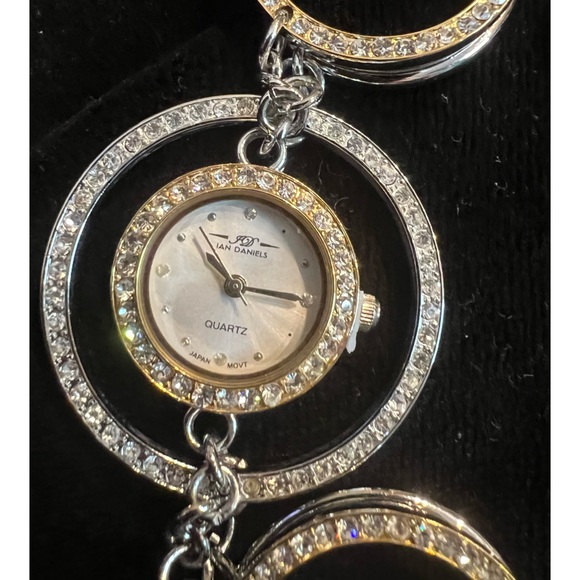 IAN DANIELS Bling Watch ( NEW Battery)NWOT - Picture 4 of 6